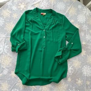 Fervour (from Modcloth) green camp shirt blouse with roll sleeves Sz S